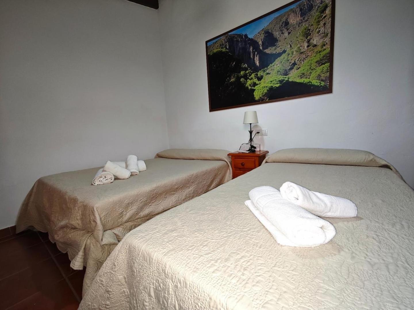 Apartamentos Rurales Entrecaminos 아르달레스 외부 사진